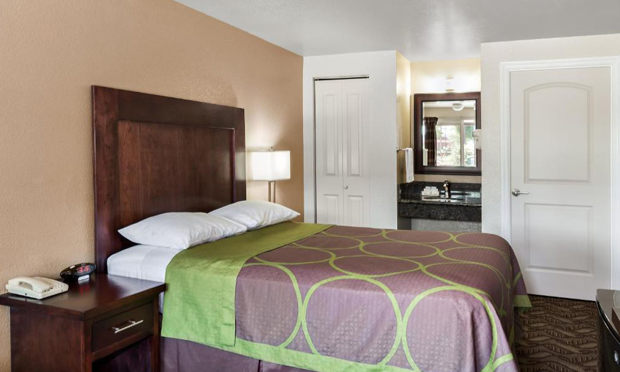 Single Bed Room